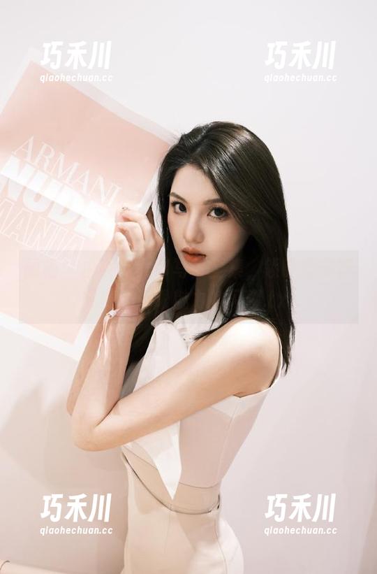 丽柜-由美 丽柜 - 由美兔女郎写真全集,领略她多样风格与无限魅力的闪耀.txt