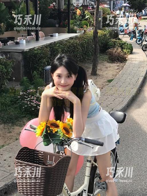 丽柜-钟情 丽柜 - 精选钟情护士写真合集:用图片记录她的专注与奉献.txt