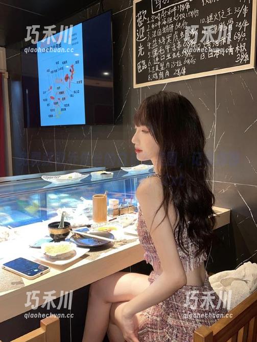 乔依丝 免费获取乔依丝的白衬衫美图,记录你独特的时尚故事!.txt