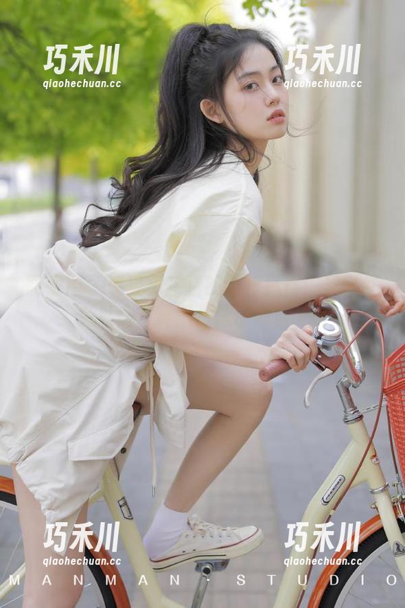 于芷晴 微密圈 - 感受于芷晴的独特风格:圣诞红兔私房写真图片深度解析.txt