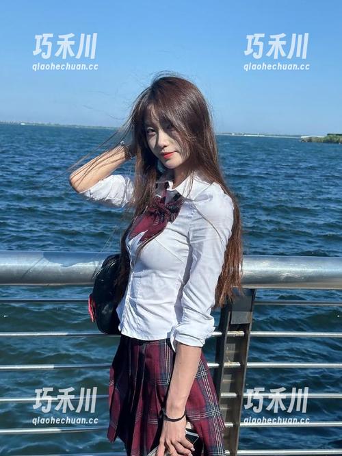 余多多Dudu 与余多多Dudu一起探索:那些充满青春气息的死库水美图壁纸,瞬间点亮你的生活!.txt