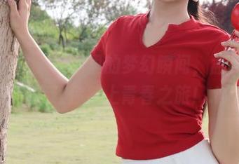 克拉女神 – 校园里的梦幻瞬间，孟君的写真精选让你踏上青春之旅！.txt