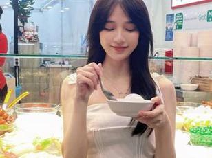 克拉女神 – 沉浸在粉色世界：忆之为你呈现的图库作品.txt