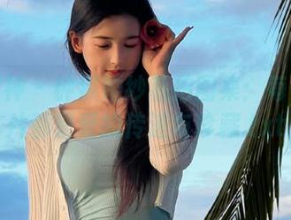 克拉女神 – 钟淇婚纱私拍图集：每一张照片都是爱的传递与珍藏.txt