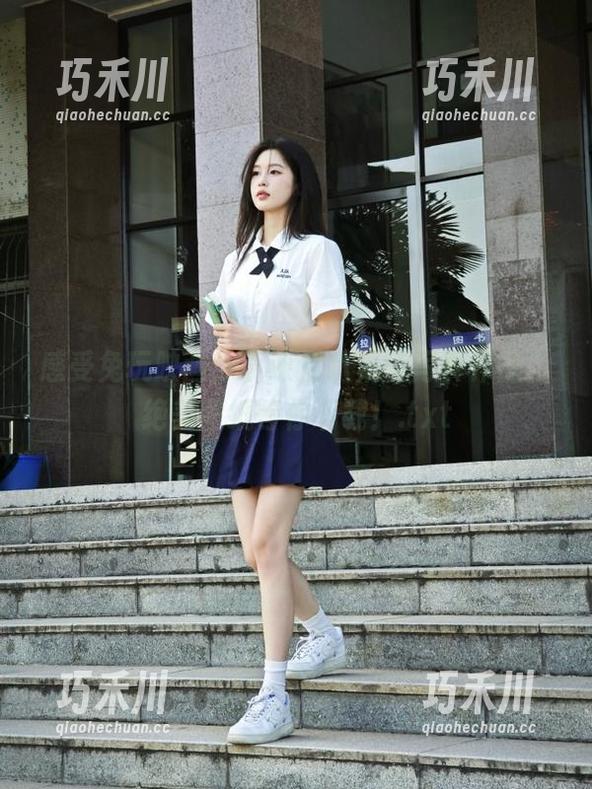 兔玩映画 感受兔玩映画:下课后趴桌子写真作品,绝美壁纸等你下载!.txt