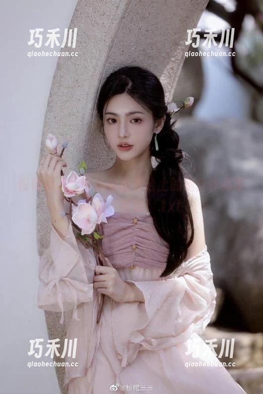惊艳众人，兔玩映画窗台上的黑丝作品等你来下载哟！.txt
