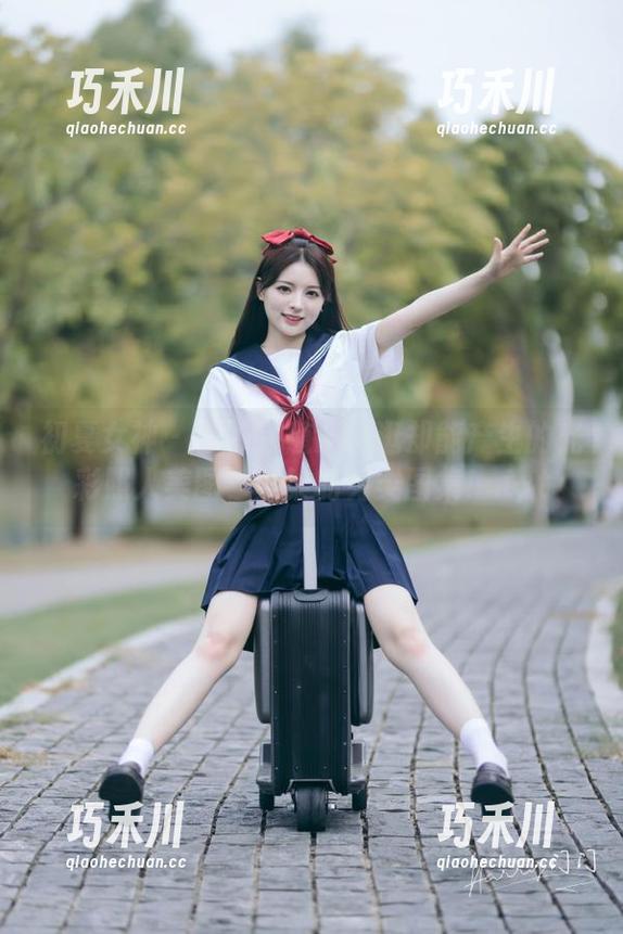 初夏女神 - 在街头随意瞎逛却能产生的光彩照人美图，柒柒的另类图集！.txt