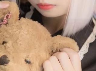 邂逅夏日：十万珍吱伏特带来的泳装美图，缔造绝美幻想.txt