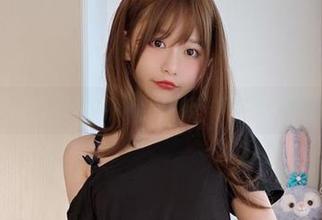 发条少女yoki全新COS更新:与桔梗花共舞的绝美写真发布.txt