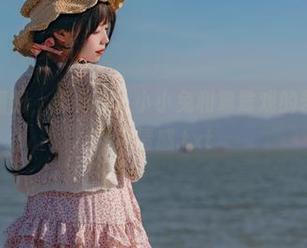 打开高清图册，感受咬人小小兔和鸳鸯戏的艺术之美与精致情感.txt