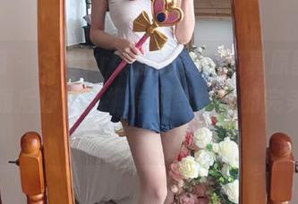 嗲囡囡 – Sugar梁莹的美腿写真原图来了，下载后你也能拥有腿部线条的完美体验！.txt