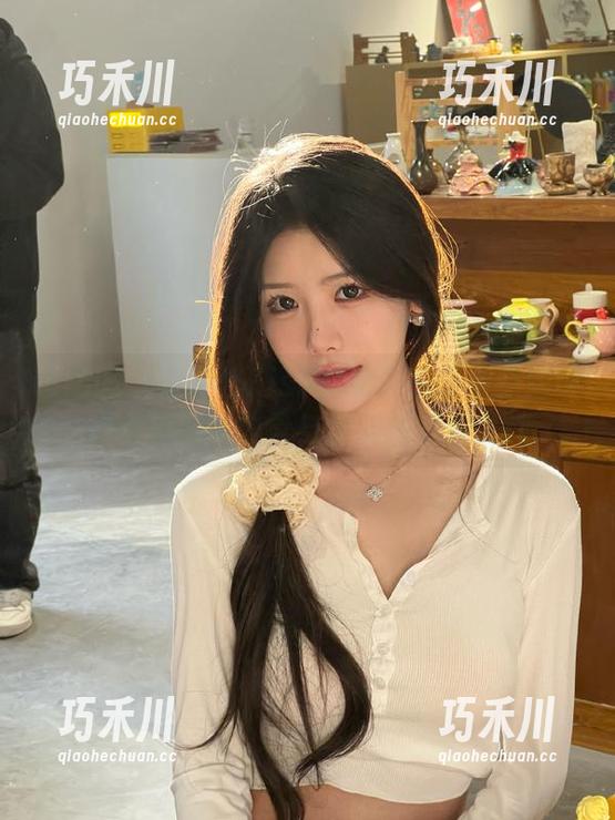 嗲囡囡 - 鱼子酱Fish修女：在高清原图中品味信仰的力量与生活的美好.txt