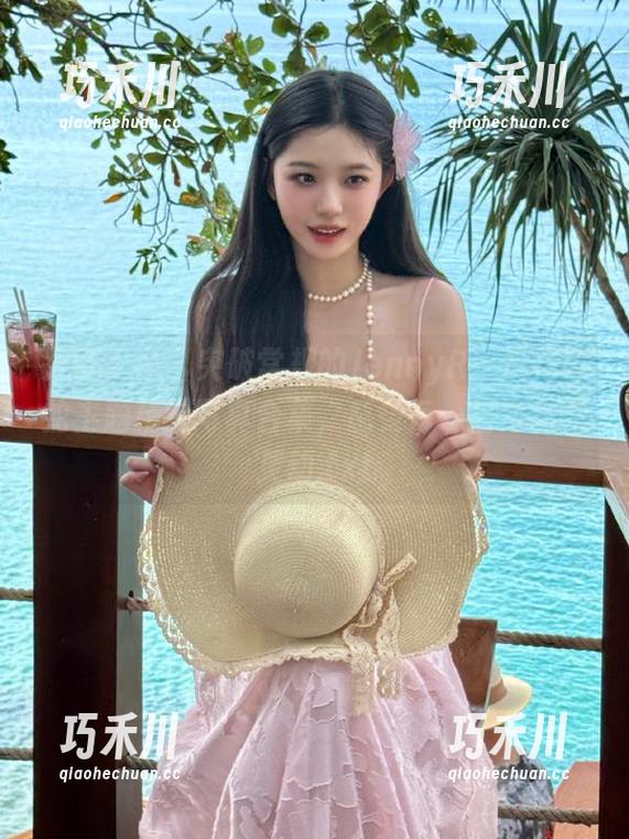 头条女神 - 突破常规的JennyR：风花与蛇主题精选写真合集，感受每一幅作品的灵动.txt