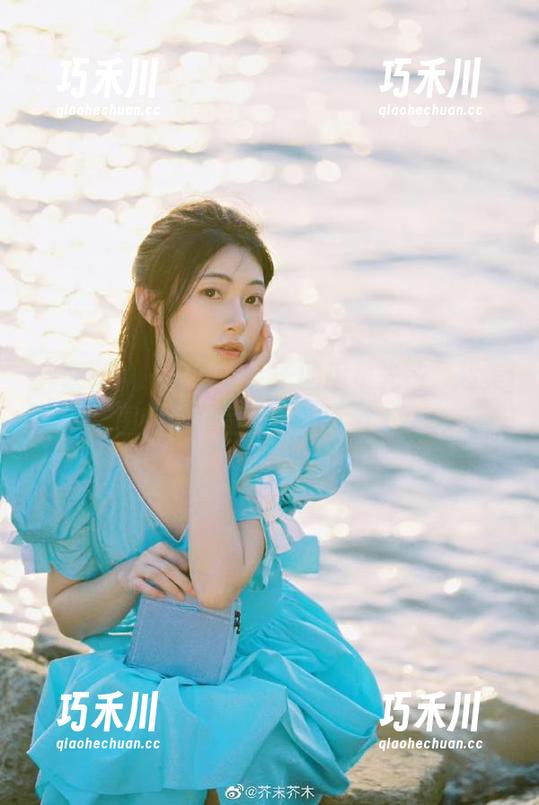 头条女神 - 感受小晴子的温柔光芒，超美图包倾情呈现每个细节.txt