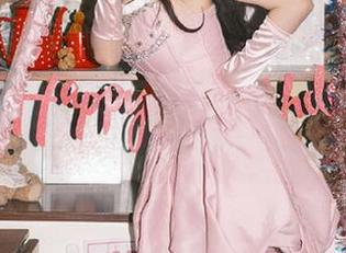头条女神 – 李媛媛和服写真公开：畅游在原图与套图之间的美丽时光.txt