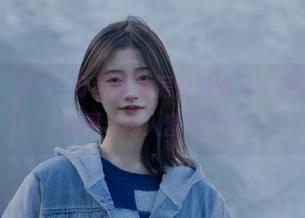 头条女神 – 梦心玥打造健身房性感选片,展现不一样的美图与迷人套图.txt