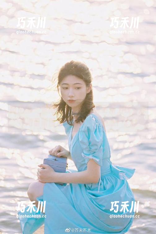 微密圈 - 奈斯希希黑色写真更新上线，探寻她最新图片中的深邃与魅惑！.txt
