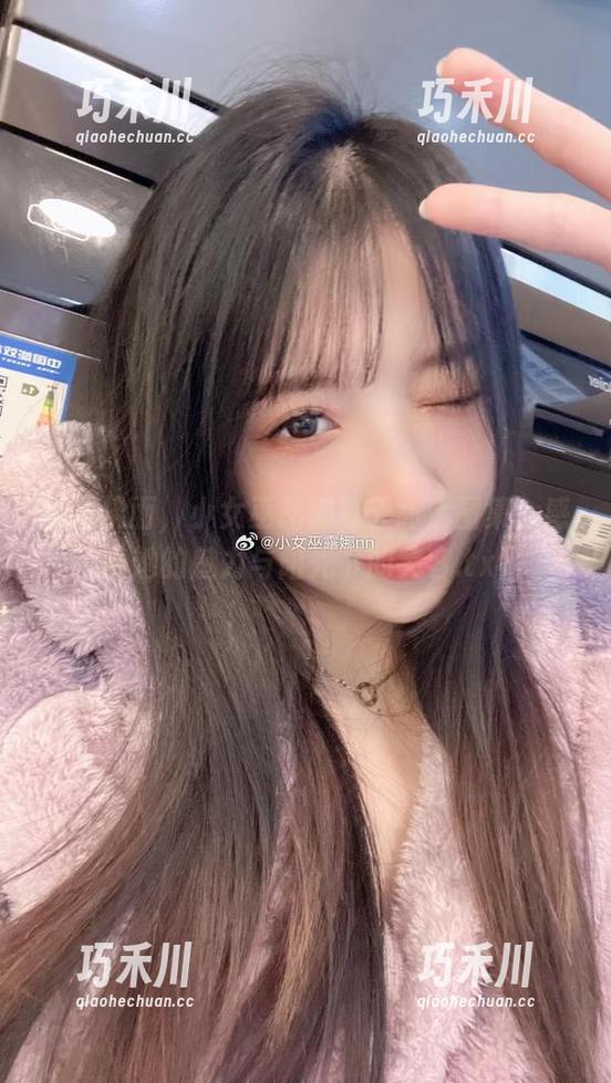 清风拂面，小女巫露娜夏天高清图集，感受她的魅力与阳光下的笑容.txt