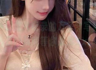 享受小小奶瓶儿记录的万圣节写真图包，万种风情等你来赏.txt