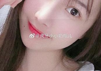 探索小小奶瓶儿的在线美图，白色蕾丝的唯美瞬间.txt