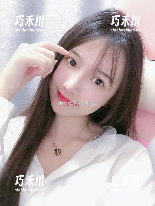 探索小小奶瓶儿的在线美图，白色蕾丝的唯美瞬间.txt