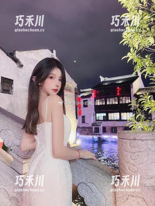 无圣光独家发布：小小奶瓶儿牛仔裤写真合集，视觉盛宴不容错过！.txt
