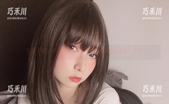 惊喜不断！小泉学姐吖的白色作品福利大揭秘！.txt