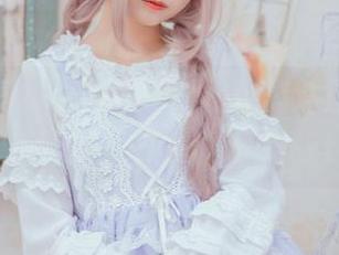 唯美瞬间!小野妹子w提供高清原图,尽显她迷人的美脚风采.txt