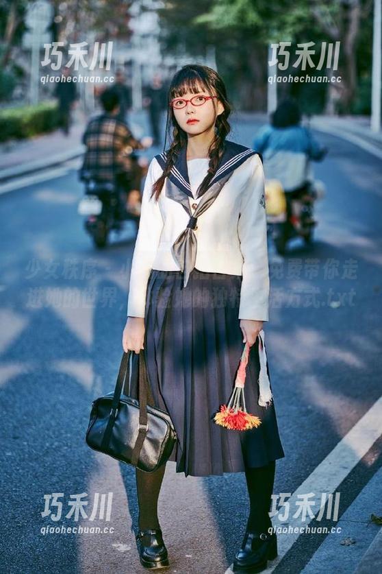少女秩序-小满 少女秩序 - 小满的自拍合集:免费带你走进她的世界,体验她的独特生活方式.txt