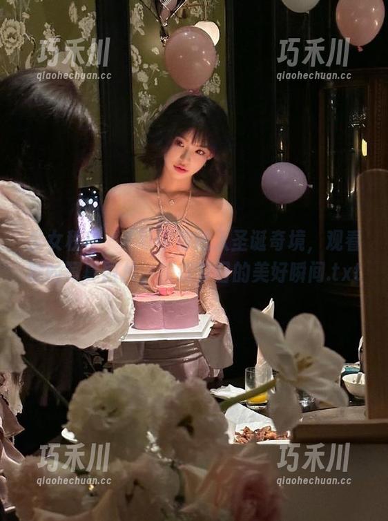 少女秩序 - 晞可带你进入圣诞奇境，观看她的写真图片，捕捉节日的美好瞬间.txt