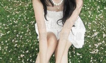 尤果网 – Miko马欣悦泳池写真:无圣光下的自然之美与唯美图像.txt