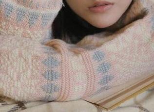 尤蜜荟 – 探索小海臀Rena的世界：美图与网袜搭配的私人拍摄分享.txt