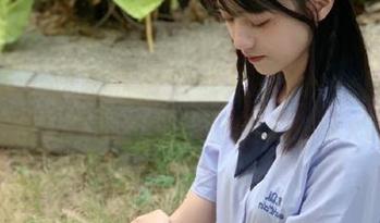 尤蜜荟 – 快来欣赏朱可儿Flower的制服图库作品，萌翻你的心！.txt