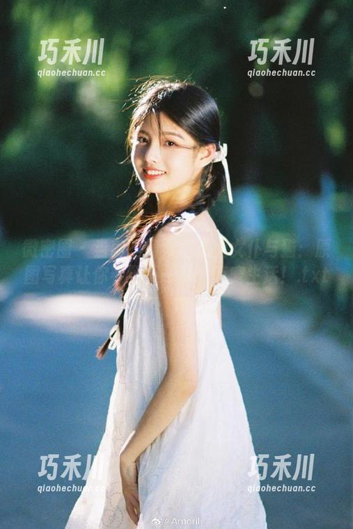 就是阿朱啊 微密圈 - 当就是阿朱啊遇上女仆与猫:原图写真让你看到不一样的萌宠生活!.txt