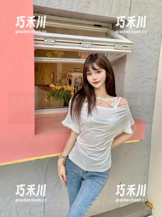 在丝袜中寻找自我：屿鱼yukako最新全集作品大揭秘.txt
