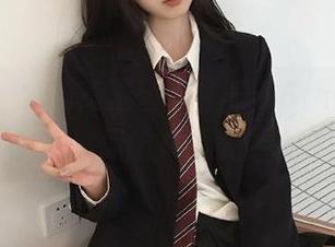 微密圈 – 梦幻高清壁纸,希希Gina长腿写真打造你的桌面美学.txt