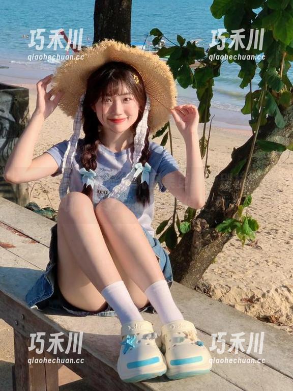 异思趣向-小九 异思趣向 - 最新小九图集更新:别样棉袜风情,尽显她的甜美俏皮.txt
