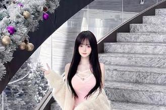 微密圈 – 探索张思允的私房美图,油亮黑丝制服打造全新视觉体验.txt