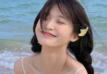 微密圈 – 徐莉芝私房泳池图集：夏日风情满分，简直让人无法抵挡的视觉盛宴.txt