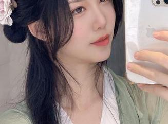 超赞！抖娘利世黑肚兜写真免费合集，快来解锁你的视觉享受！.txt