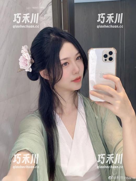超赞！抖娘利世黑肚兜写真免费合集，快来解锁你的视觉享受！.txt