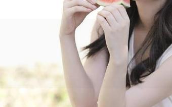 推女神 – Kiren_程程程和服写真作品大赏，绝美的每一幅图片都是艺术与情感的完美结合.txt