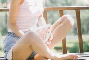 推女神 – 最新分享：爱上罗婉莹的秘书写真，职场女神的时尚秘籍.txt