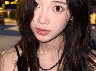 星颜社 – 白一晗职业装摄影作品分享,捕捉职场瞬间之美.txt