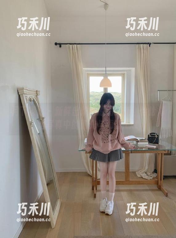 月下摄影-恰恰 月下摄影 - 新鲜出炉的原图更新!恰恰海边写真中的阳光与海蓝.txt
