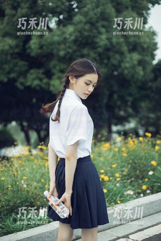 精致福利图集：木棉棉OwO在白衬衫中的优雅蜕变，绝美造型一览.txt