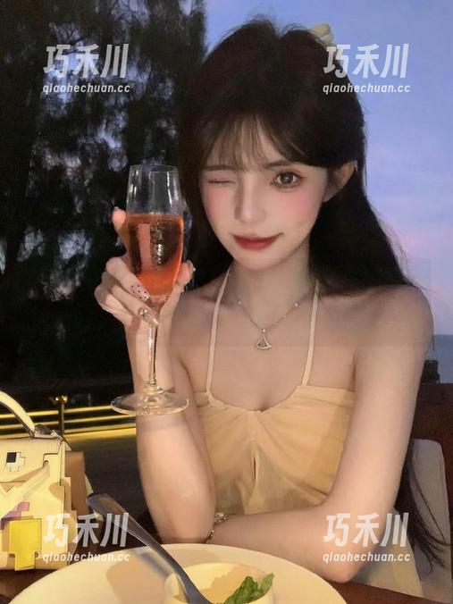 果团网 - 新鲜出炉！何嘉颖棉袜作品集更新，来看看这次的惊喜吧！.txt