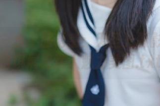果团网 – 水手服诱惑：无圣光摄影中的莫雅琪展现迷人魅力美图.txt