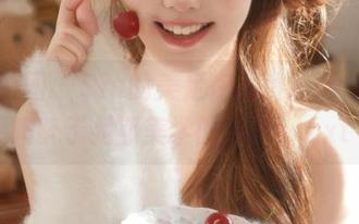 森萝财团 – Sia的美足在线资源库，让你陶醉于足部美学的海洋！.txt