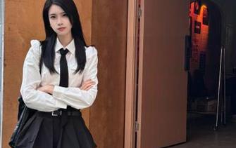 森萝财团 – 小奶糕Milky的最新油亮作品，妥妥自嘲，笑点满满！.txt